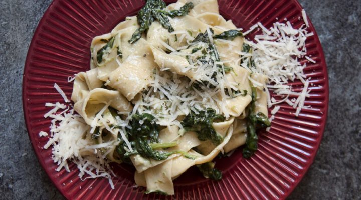 Pasta i basta! – domowy makaron z szybkim sosem