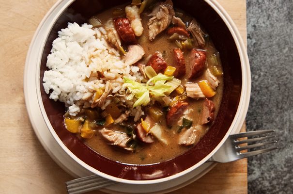 Gumbo z Nowego Orleanu. Garnek pełen smaku