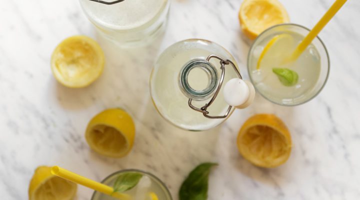 Gdy życie daje ci cytryny – rób lemoniadę! Prawdziwa lemoniada cytrynowa