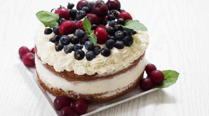 Ciasto na herbacie Earl Grey z owocami i kremem budyniowym