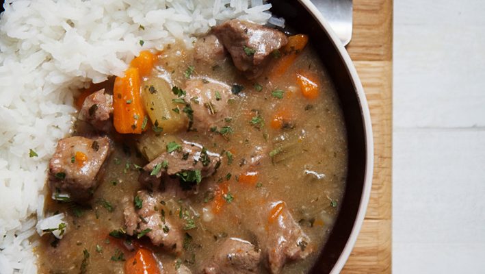 Delikatny, mocno warzywny gulasz z karkówki