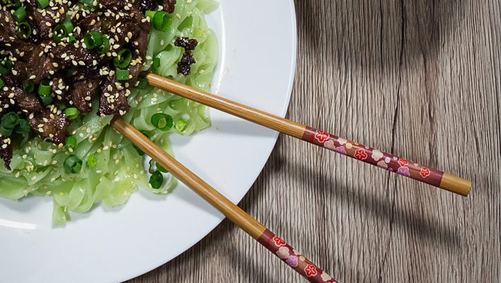 Koreańska wołowina w stylu BBQ – bulgogi, plus szybkie pikle we Wschodnim stylu