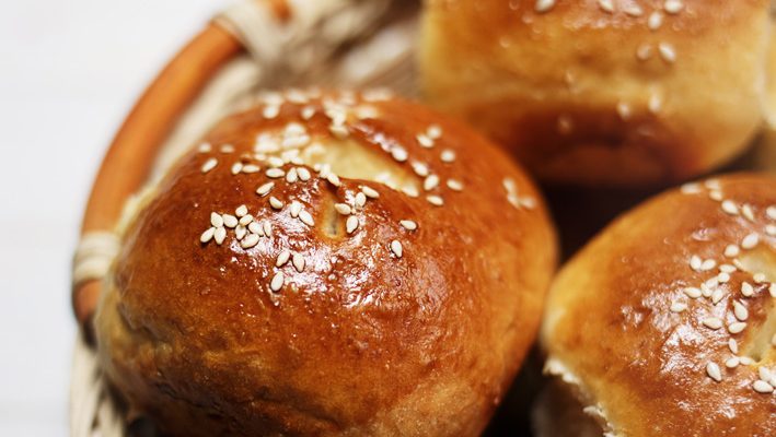 Bułki pszenne w godzinę – najszybsze domowe pieczywo