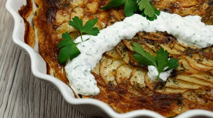 Zapiekane młode ziemniaki – wiosenne gratin dauphinois