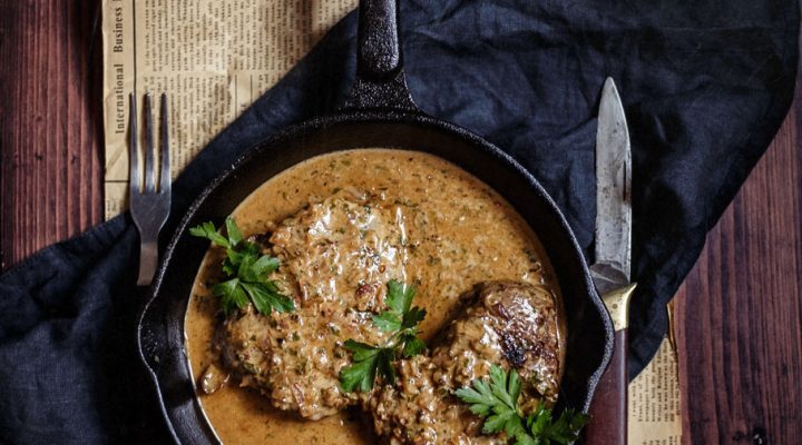 Steak Diane. Prawdziwe płonące wołowe steki Diany