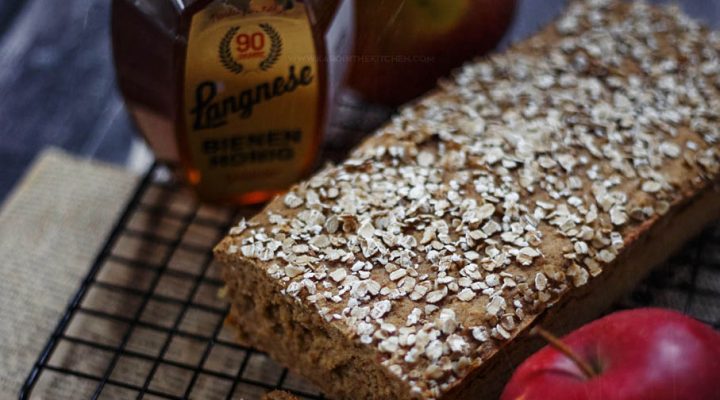 Ciasto jabłkowe z blendera – bez cukru, tłuszczu i mąki