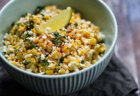 Sałatka z kukurydzy z puszki po meksykańsku – elote