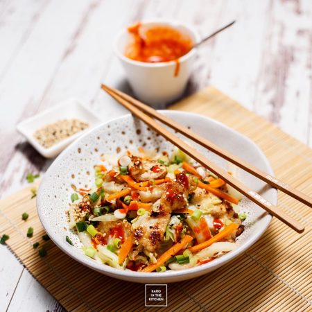 Kurczak z kapustą pekińską – delikatne chińskie stir fry z ostrym sosem